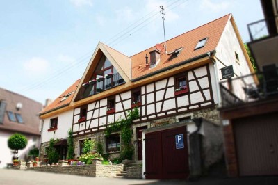 Stilvolle 2-Raum-Wohnung mit Einbauküche in Randersacker