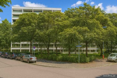 Attraktive 1-Zimmer-Wohnung mit Balkon im 7. OG in München-Laim