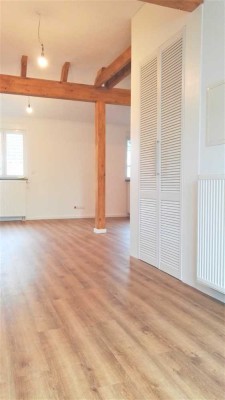 Schöne Etagenwohnung im 3FH