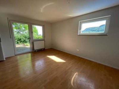 Geschmackvolle 1-Zimmer-Wohnung mit bezaubernder Aussicht und Gartenmitbenutzung