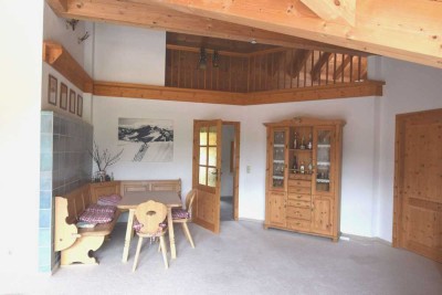 Traumhaft schöne möbl. 3 Zimmer DG Wohnung / FEWO ca. 90qm ruhig in Oberstaufen-Salmas für 1-2 Pers