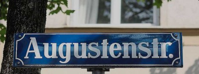ILIEV IMMOBILIEN: Etagenwohnung mit optimalem Ausbaupotenzial in der MAXVORSTADT