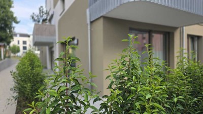 Exklusive Stadtwohnung - Möbliert, 2-Zimmer mit Tiefgarage&Terasse&Gartenanteil