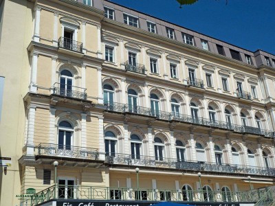 Herrschaftlicher Zweitwohnsitz, im Traditionsgebäude an der Seepromenade Gmunden mit traumhaftem Blick auf den Traunsee