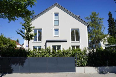 VON PRIVAT - 6-ZIMMER-STADTHAUS - BAUJAHR 2022 - ABSOLUT RUHIG, HELL UND SONNIG - SÜD-WEST-GARTEN