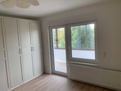WG Zimmer mit Balkon im Reihenmittelhaus in Hanau + Garten