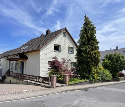 Geräumiges 7-Zimmer-Einfamilienhaus in Höpfingen