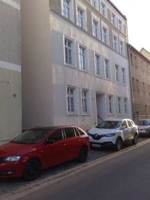 Gepflegte 2-Zimmer-Wohnung mit Balkon und Einbauküche in Magdeburg