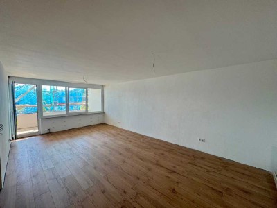 Kernsanierte 3 Zimmer mit modernem Bad und Einbauküche