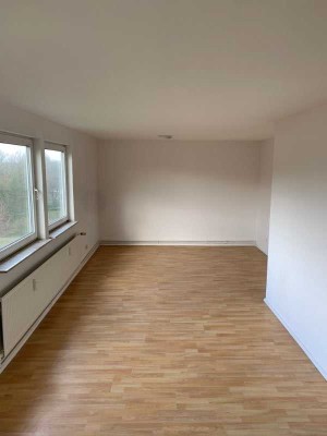 Nachmieter gesucht! Helle, geräumige 2 Zimmer Dachgeschosswohnung zum 01.06.2025 neu vermietbar.