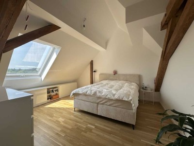 Kurzfristig frei - 2,5-Zimmer Wohnung mit Tageslichtbad, Einbauküche und Tiefgarage