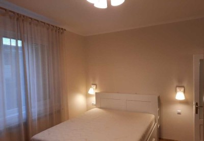 Attraktive und gepflegte 2-Raum-Wohnung mit Balkon und EBK in Selb
