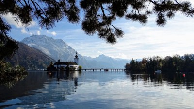 Sonnige, neuwertige Wohnung Nähe Traunsee