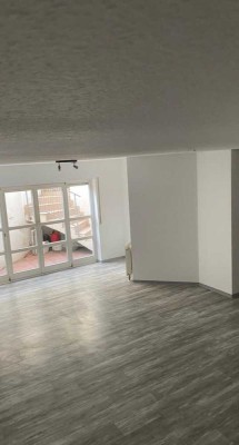 Schöne 1,5 Zimmer Wohnung zur Miete !