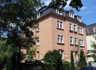 Wunderschöne gemütliche Dachgeschoss-Wohnung mit Einbauküche