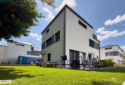 • NEU! • ZIEGELMASSIV • 12 REIHENHÄUSER • 2 PKW-STELLPLÄTZE PRO HAUS • GARTEN &amp; TERRASSE • BELAGSFERTIG • FISCHAMEND •