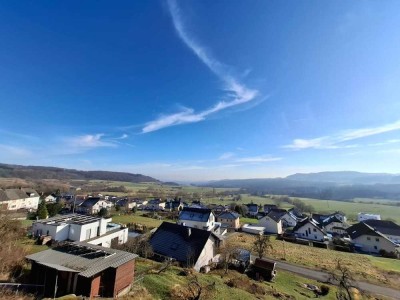 Ein-/Zweifamilienhaus mit großem Grundstück in 56414 Salz, ideal für Handwerker und Selbstrenovierer