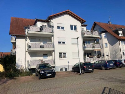 Sonnige  2 Zimmer Wohnung mit Balkon Provisionsfrei