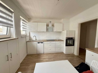 Großzügige 2,5-Zimmer-Wohnung mit moderner Einbauküche in Remscheid-Lüttringhausen
