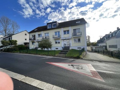 2 Zimmer im Grünen, 2 Sonnenbalkone, Siegburg Kaldauen, ab sofort frei