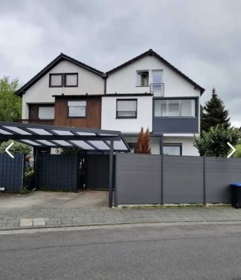 Ansprechende 5-Zimmer-Doppelhaushälfte mit 3 Wohnungen