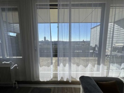 Spektakuläre Lage! - Penthouse-WHG direkt am HBF, Augsburg - renoviert, 30 qm Dachterrasse