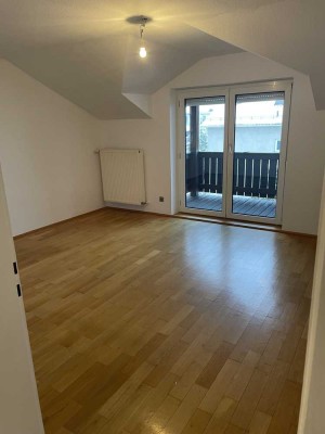 Ruhige 3-Zimmer-Wohnung mit Balkon in Stephanskirchen