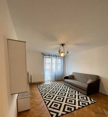 Freundliche und gepflegte 2-Raum-Wohnung mit Balkon und Einbauküche in Pfarrkirchen