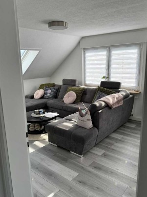 Stilvolle 3-Zimmer-Dachgeschosswohnung in Kernen nicht möbeliert