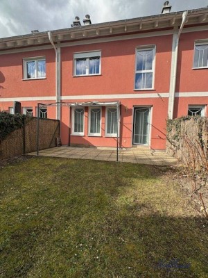 Zentral in der direkter Umgebung zur alten Donau, Donauzentrum, VIS und U1 Kagran - Großzügiges Mittelreihenhaus