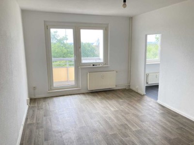 Kleine Miete mit Balkon sichern...!