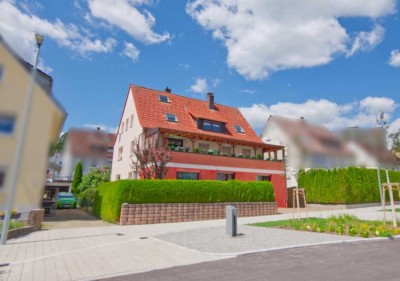 Helle 3,5-Zimmer-Dachgeschosswohnung mit ausgebautem Dachspitz & Garage in ruhiger Lage zu vermieten
