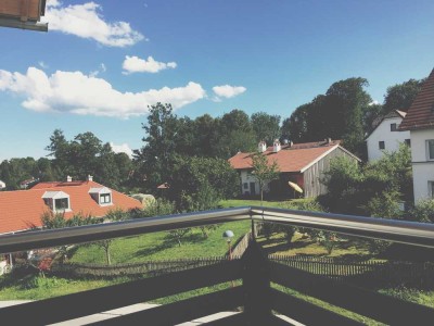 Exklusive, helle und großzügige 3-Zimmer-Wohnung mit traumhafter Aussicht in Deisenhofen