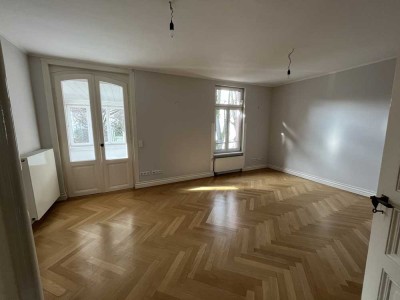 OF-Westend;  Sanierte 3 Zi. Wohnung im Stilaltbau
