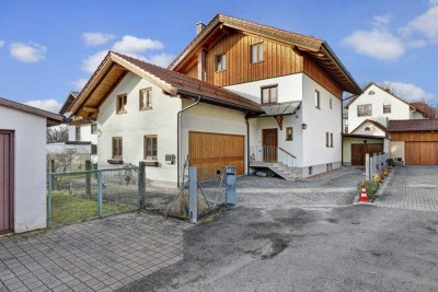 REDUZIERT! Jetzt schnell sein: Zweifamilienhaus auf großem Grundstück