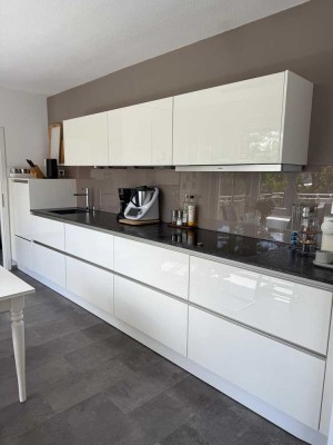Großes Haus mit Arztpraxis / 521m2 - Kapitalanlage