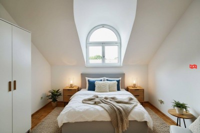 Schöne Altbau Dachgeschosswohnung in bester Lage