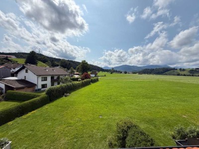 Sonnige 3-Zimmer-DG-Wohnung mit Bergblick in Siegsdorf