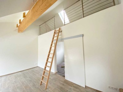 Modernes Reihenhaus mit Garten