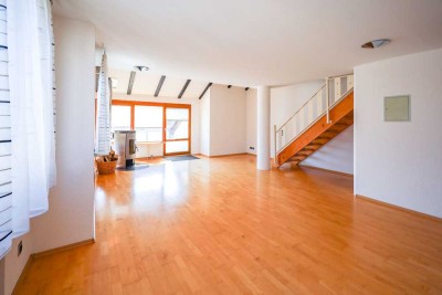 Großzügige 5-Zimmer Maisonettewohnung mit 2 Stellplätzen in ruhiger Lage