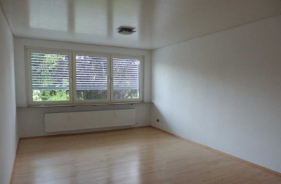 Helle 3-Zimmer Wohnung mit  Balkon in Offenbach Westend Stadtmitte