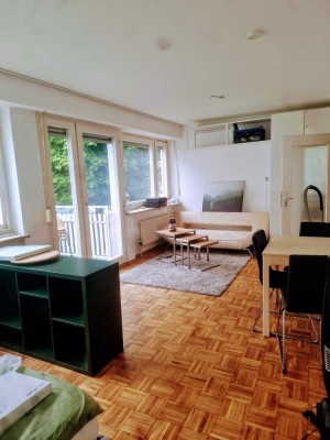 Möbliertes Apartment mit separater Küche und Südbalkon in München Neuhausen