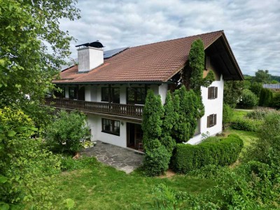 Repräsentative Doppelhaushälfte mit ca. 185 m² Wohnfläche auf vier Ebenen