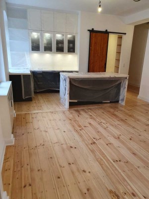 Stilvoll renovierte 4-Zimmer-Maisonette-Wohnung, 2 Bäder, 2 Balkone, Teilmöbliert