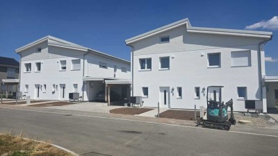 Neubau Erstbezug Doppelhaushälfte 1700 € - 115 m² - 4.0 Zi.