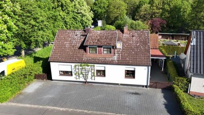 Einfamilienhaus mit Einliegerwohnung mit Traumgarten und Pool in Uelzen