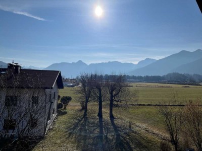 2-Zimmer-Dachgeschosswohnung mit Balkon und Einbauküche in Schleching