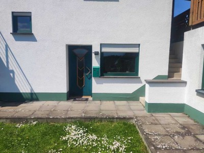 schöne 2-Zimmer-Souterrain-Wohnung im selbstgenutzten Einfamilienhaus in Welling