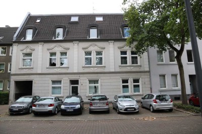 !! VIEL PLATZ FÜR DIE FAMILIE !! 4,5 R. DG, WOHNUNG, ca.98 m2 WFL, IN DER GELSENKIRCHENER - CITY !!