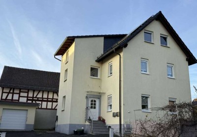 Geräumiges, renoviertes Haus mit Garten in Mornshausen; Zweietagen-Wohneinheit plus DG-WE
